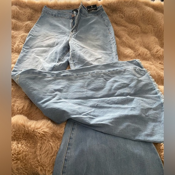 BNWT FasionNova Got What You Want Flare Leg Jeans - Light Blue Wash - Picture 9 of 12